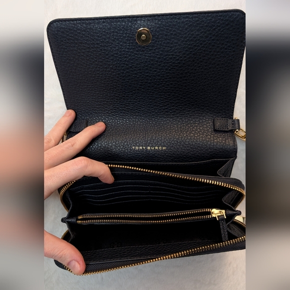 Tory Burch Thea Bag 7.75" x 6" compact crossbody Lay flat Style dark Navy - Picture 3 of 10